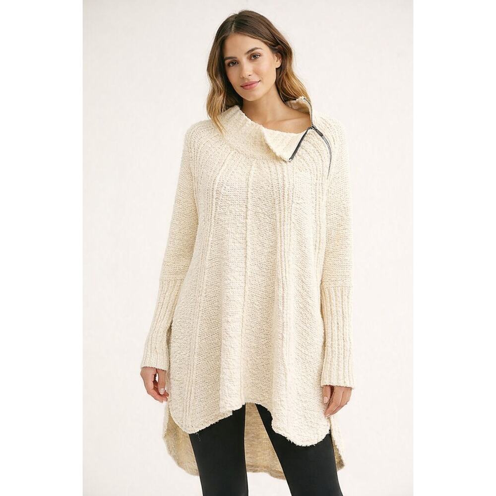 Free People Spin Around Poncho Sweater in Ivory Size XS/S Oversized Relaxed Boho